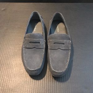 MEN’S SIZE 10M CALVIN KLEIN GREY DRIVERS SHOES
